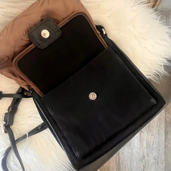 Brighton Black -  Croc Leather Flap Crossbody Bag - w/Dust Cover - Picture 7 of 15